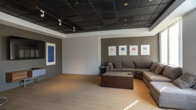 Bright & spacious East Lakeview studio with amazing city views on Sydney R. Marovitz Golf Course in Illinois - for sale on GolfHomes.com, golf home, golf lot