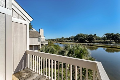 811 Treeloft Trace is a light-filled, marsh front villa with on The Seabrook Island Club in South Carolina - for sale on GolfHomes.com, golf home, golf lot