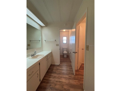 Welcome to the Zellwood Station 55+ Golf Community! New A/C on Zellwood Station Country Club in Florida - for sale on GolfHomes.com, golf home, golf lot