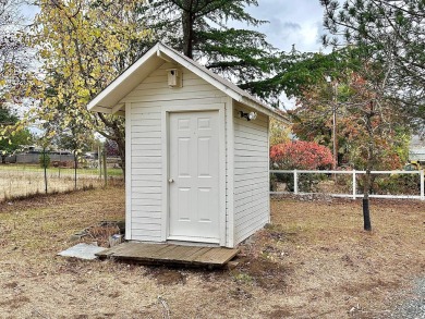 Beautifully remodeled like-new Craftsman farmhouse to be sold on Oak Knoll Golf Course in Oregon - for sale on GolfHomes.com, golf home, golf lot