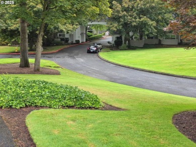 Welcome home to this charming Charbonneau ground-level condo on Charbonneau Golf Club in Oregon - for sale on GolfHomes.com, golf home, golf lot