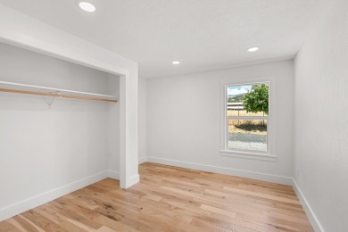 Must tour, beautifully remodeled like-new 1994 Craftsman on Oak Knoll Golf Course in Oregon - for sale on GolfHomes.com, golf home, golf lot