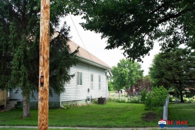 Welcome to this charming 3+1 bedroom home nestled in the on Friend Country Club Golf Course and Restaurant in Nebraska - for sale on GolfHomes.com, golf home, golf lot