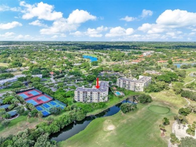 UNIQUE!!! First-floor corner unit in Palm Aire with golf course on Palm-Aire Country Club and Resort - The Oaks in Florida - for sale on GolfHomes.com, golf home, golf lot