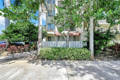 UNIQUE!!! First-floor corner unit in Palm Aire with golf course on Palm-Aire Country Club and Resort - The Oaks in Florida - for sale on GolfHomes.com, golf home, golf lot