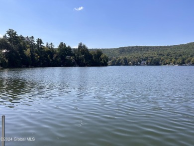 Welcome to this gorgeous year round, lakefront property located on  in New York - for sale on GolfHomes.com, golf home, golf lot