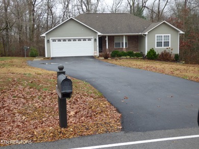 Nice 3 bedroom, 2 bath home with appr 1524 Sq. ft. in beautiful on Deer Creek Golf Club in Tennessee - for sale on GolfHomes.com, golf home, golf lot