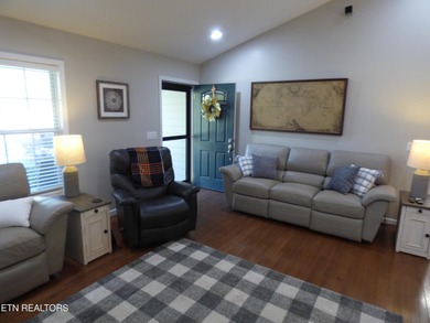 Nice 3 bedroom, 2 bath home with appr 1524 Sq. ft. in beautiful on Deer Creek Golf Club in Tennessee - for sale on GolfHomes.com, golf home, golf lot