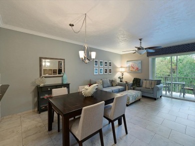 Under contract-accepting backup offers. Priced to Sell! An on The Meadows Golf and Country Club in Florida - for sale on GolfHomes.com, golf home, golf lot