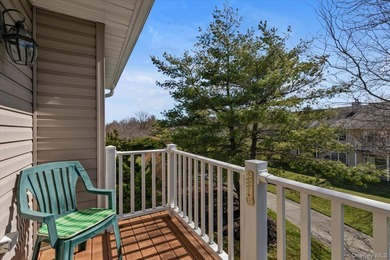 Welcome to this move in ready 2 bedroom, 2 full bath residence on The Greens At Half Hollow in New York - for sale on GolfHomes.com, golf home, golf lot