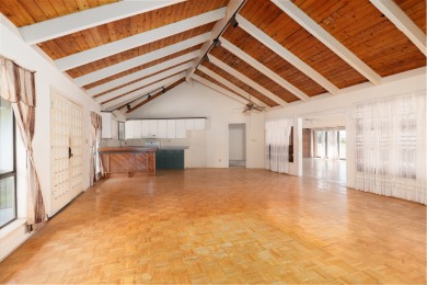 This is a remarkable opportunity to own a nice 2 bedroom, 2.5 on Discovery Harbour Golf Course in Hawaii - for sale on GolfHomes.com, golf home, golf lot