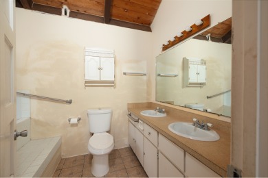 This is a remarkable opportunity to own a nice 2 bedroom, 2.5 on Discovery Harbour Golf Course in Hawaii - for sale on GolfHomes.com, golf home, golf lot