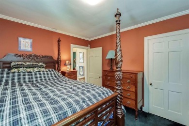 Welcome to 320 Queensway Drive, situated in the highly on Idle Hour Country Club in Kentucky - for sale on GolfHomes.com, golf home, golf lot