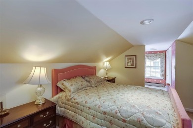 Welcome to 320 Queensway Drive, situated in the highly on Idle Hour Country Club in Kentucky - for sale on GolfHomes.com, golf home, golf lot