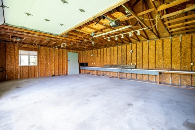 This is a remarkable opportunity to own a nice 2 bedroom, 2.5 on Discovery Harbour Golf Course in Hawaii - for sale on GolfHomes.com, golf home, golf lot