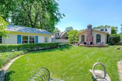 Welcome to 320 Queensway Drive, situated in the highly on Idle Hour Country Club in Kentucky - for sale on GolfHomes.com, golf home, golf lot