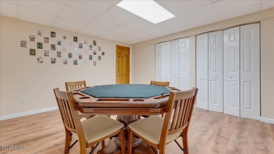 Immaculately maintained home in Tanglwood Lakes with an included on Paupack Hills Golf and Country Club in Pennsylvania - for sale on GolfHomes.com, golf home, golf lot