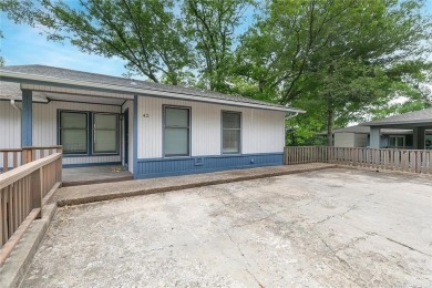 Welcome to your beautifully remodeled Bella Vista townhome! on Bella Vista Country Club and Golf Course in Arkansas - for sale on GolfHomes.com, golf home, golf lot