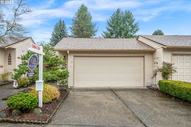 Comfortable single-level living tucked back from Summerfield's on Summerfield Golf and Country Club in Oregon - for sale on GolfHomes.com, golf home, golf lot