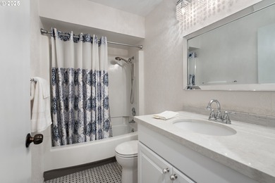 Comfortable single-level living tucked back from Summerfield's on Summerfield Golf and Country Club in Oregon - for sale on GolfHomes.com, golf home, golf lot