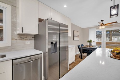 Welcome to 2533 Hickory Road in the highly sought-after Ravisloe on Ravisloe Country Club in Illinois - for sale on GolfHomes.com, golf home, golf lot