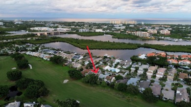Amazing opportunity to own a 3 bedroom, 3 bath townhouse with an on Jonathans Landing Golf Club in Florida - for sale on GolfHomes.com, golf home, golf lot