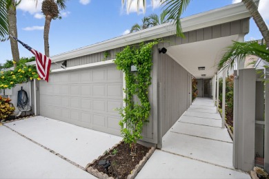 Amazing opportunity to own a 3 bedroom, 3 bath townhouse with an on Jonathans Landing Golf Club in Florida - for sale on GolfHomes.com, golf home, golf lot