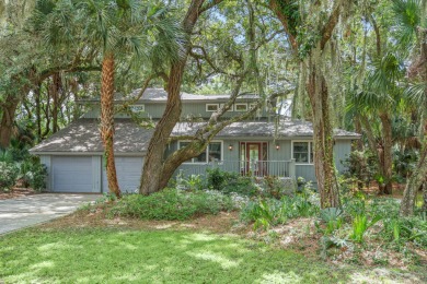 With sweeping views across Cougar Point Golf Course and a serene on Kiawah Island Resort - Cougar Point in South Carolina - for sale on GolfHomes.com, golf home, golf lot