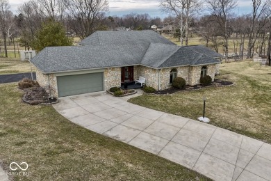 Nestled in Dye's Walk golf course in a quiet court, this on Dyes Walk Golf Course in Indiana - for sale on GolfHomes.com, golf home, golf lot