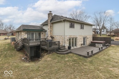 Nestled in Dye's Walk golf course in a quiet court, this on Dyes Walk Golf Course in Indiana - for sale on GolfHomes.com, golf home, golf lot