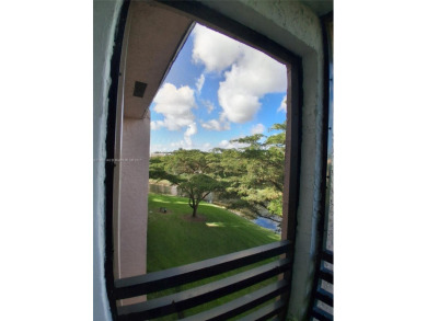 MUST SEE! Beautiful completely remodeled penthouse 2/2 condo in on Sunrise Lakes Phase IV Golf Course in Florida - for sale on GolfHomes.com, golf home, golf lot