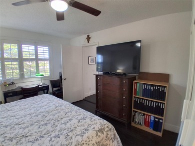 MUST SEE! Beautiful completely remodeled penthouse 2/2 condo in on Sunrise Lakes Phase IV Golf Course in Florida - for sale on GolfHomes.com, golf home, golf lot