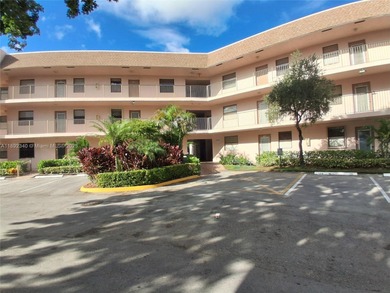 MUST SEE! Beautiful completely remodeled penthouse 2/2 condo in on Sunrise Lakes Phase IV Golf Course in Florida - for sale on GolfHomes.com, golf home, golf lot