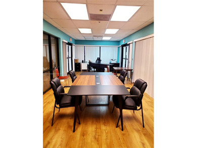 MUST SEE! Beautiful completely remodeled penthouse 2/2 condo in on Sunrise Lakes Phase IV Golf Course in Florida - for sale on GolfHomes.com, golf home, golf lot