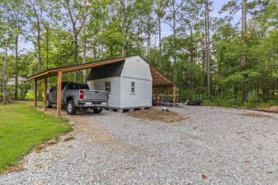 This inviting 5-bedroom, 2.5-bathroom home offers a perfect on Castlewoods Golf Club in Mississippi - for sale on GolfHomes.com, golf home, golf lot