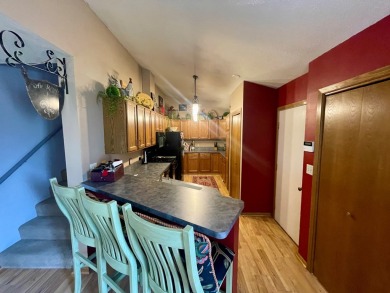 Welcome to your dream condo at the Country Club! 3 bdrm, 2 bath on Fort Dodge Country Club in Iowa - for sale on GolfHomes.com, golf home, golf lot