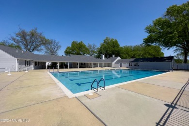 Welcome to this beautifully updated 2-bedroom, 1.5-bath ranch in on Rossmoor Golf Club in New Jersey - for sale on GolfHomes.com, golf home, golf lot