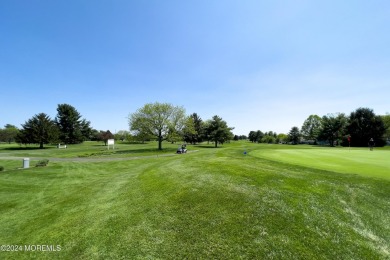 Welcome to this beautifully updated 2-bedroom, 1.5-bath ranch in on Rossmoor Golf Club in New Jersey - for sale on GolfHomes.com, golf home, golf lot