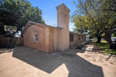 This elegant one-story, 1968 Sqft residence, recently remodeled on Prairie Lakes Golf Club in Texas - for sale on GolfHomes.com, golf home, golf lot