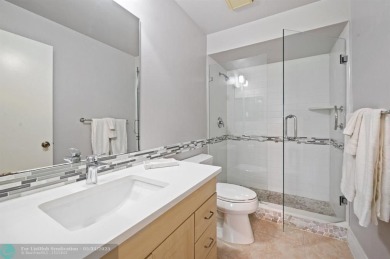 Welcome to this charming and updated 2-bedroom, 2-bathroom on PGA National Golf Club in Florida - for sale on GolfHomes.com, golf home, golf lot