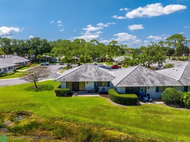 Welcome to this charming and updated 2-bedroom, 2-bathroom on PGA National Golf Club in Florida - for sale on GolfHomes.com, golf home, golf lot