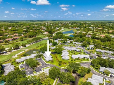 Welcome to this charming and updated 2-bedroom, 2-bathroom on PGA National Golf Club in Florida - for sale on GolfHomes.com, golf home, golf lot