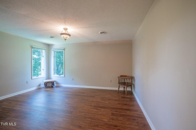 **Distinguished Executive Residence on Glenrochie Golf Course | on  in Virginia - for sale on GolfHomes.com, golf home, golf lot