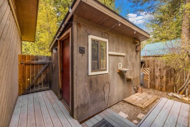 Discover the perfect blend of comfort and convenience in this on McCall Municipal Golf Course in Idaho - for sale on GolfHomes.com, golf home, golf lot