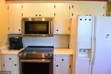 Welcome to golf course living!!  Take a look at this 3 bedroom on Glencoe Country Club in Minnesota - for sale on GolfHomes.com, golf home, golf lot