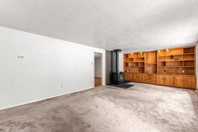 Discover the perfect blend of comfort and convenience in this on McCall Municipal Golf Course in Idaho - for sale on GolfHomes.com, golf home, golf lot