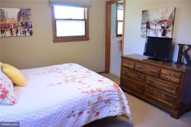 Welcome to golf course living!!  Take a look at this 3 bedroom on Glencoe Country Club in Minnesota - for sale on GolfHomes.com, golf home, golf lot