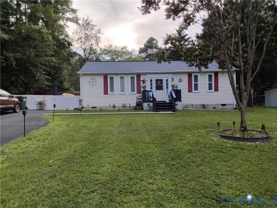 ONE STORY LIVING AT IT'S BEST - THIS ADORABLE HOME IS TRULY A * on Pendleton Golf Club in Virginia - for sale on GolfHomes.com, golf home, golf lot