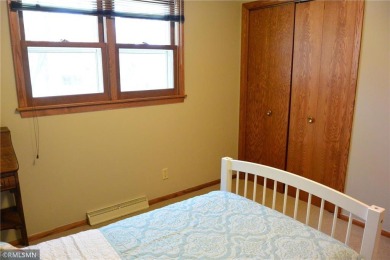 Welcome to golf course living!!  Take a look at this 3 bedroom on Glencoe Country Club in Minnesota - for sale on GolfHomes.com, golf home, golf lot