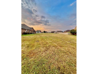 Build your dream home on the Beautiful Stonecrest Golf Course on StoneCrest Golf Course in Kentucky - for sale on GolfHomes.com, golf home, golf lot